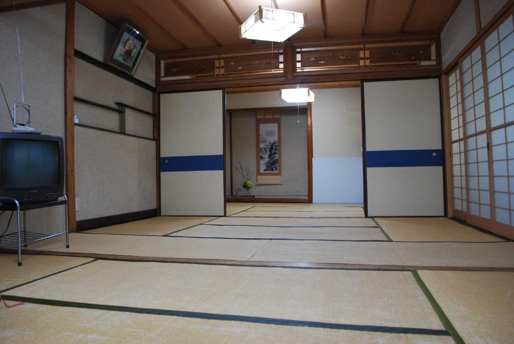 Chizuru Ryokan Hiroshima Ngoại thất bức ảnh